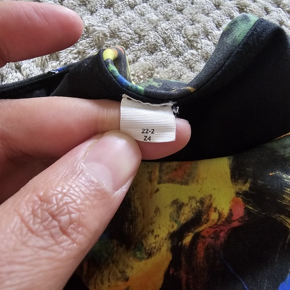 Lululemon Invigorate Training Tank Top Size 4 Undertone Black Multi - Picture 9 of 9